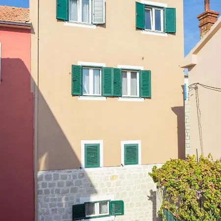 Apartament By The Sea Kastel Stafilic, - 15110 *