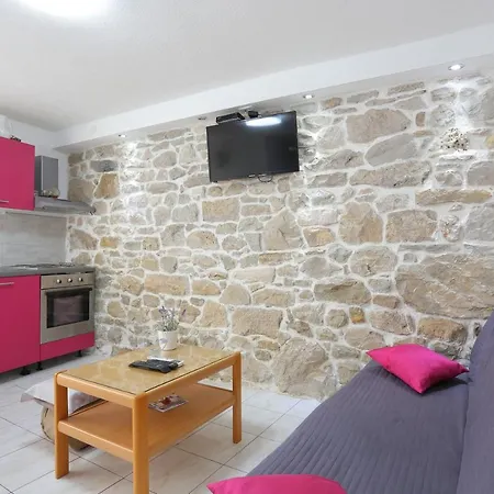 Apartament By The Sea Kastel Stafilic, - 15110 Kaštela