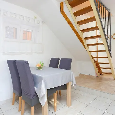 Apartament By The Sea Kastel Stafilic, - 15110 Kaštela