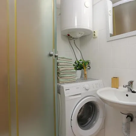 Apartament By The Sea Kastel Stafilic, - 15110 *