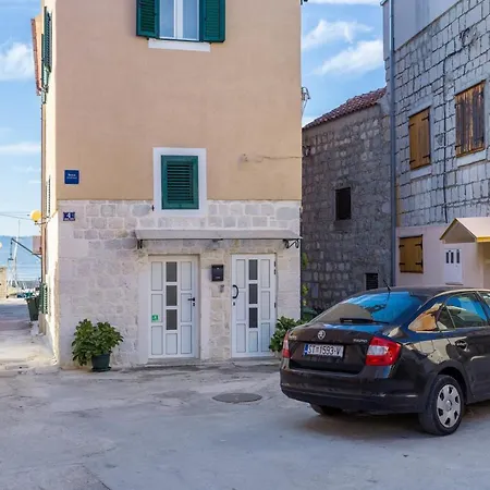 By The Sea Kastel Stafilic, - 15110 Kastela